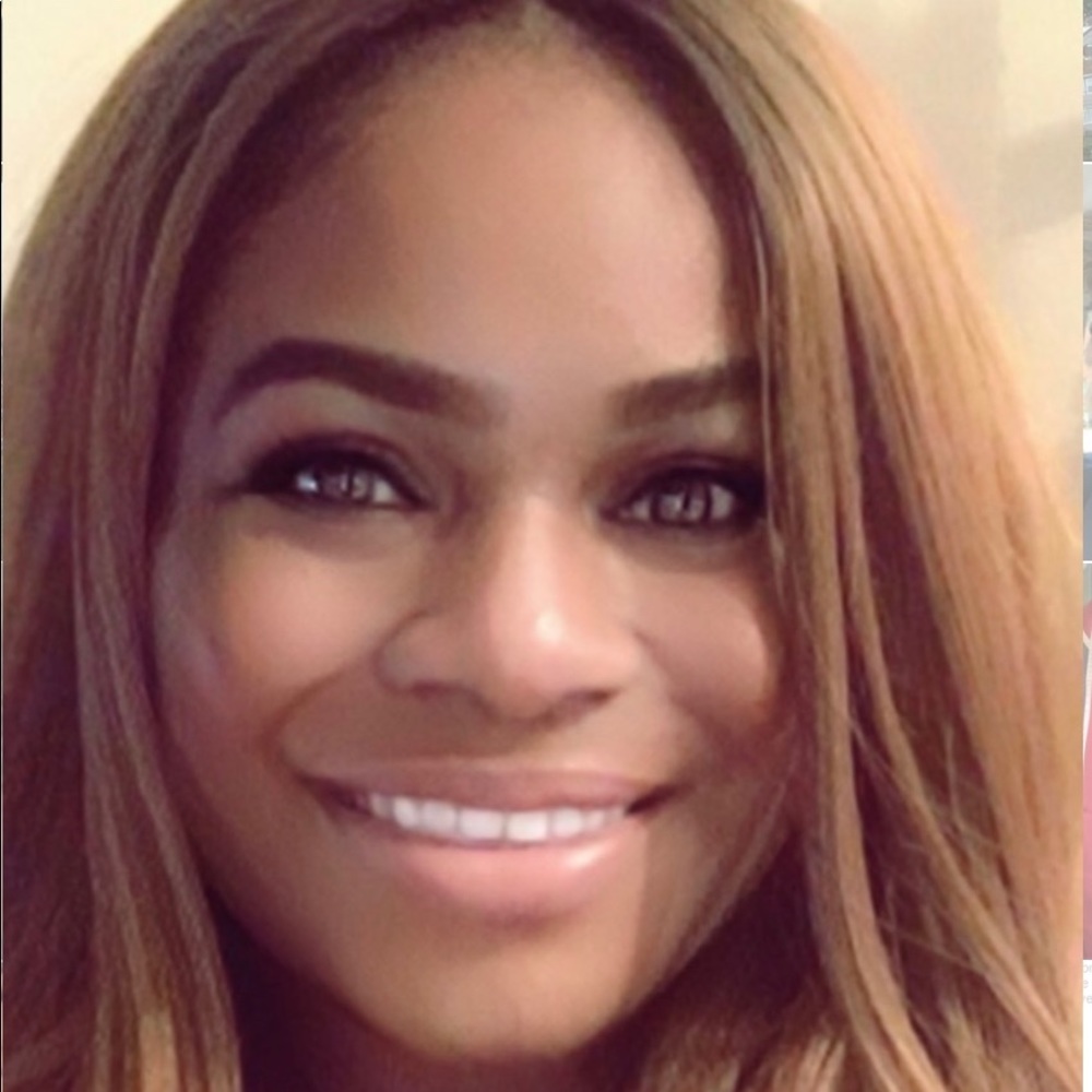 Meet your Posher, Aisha